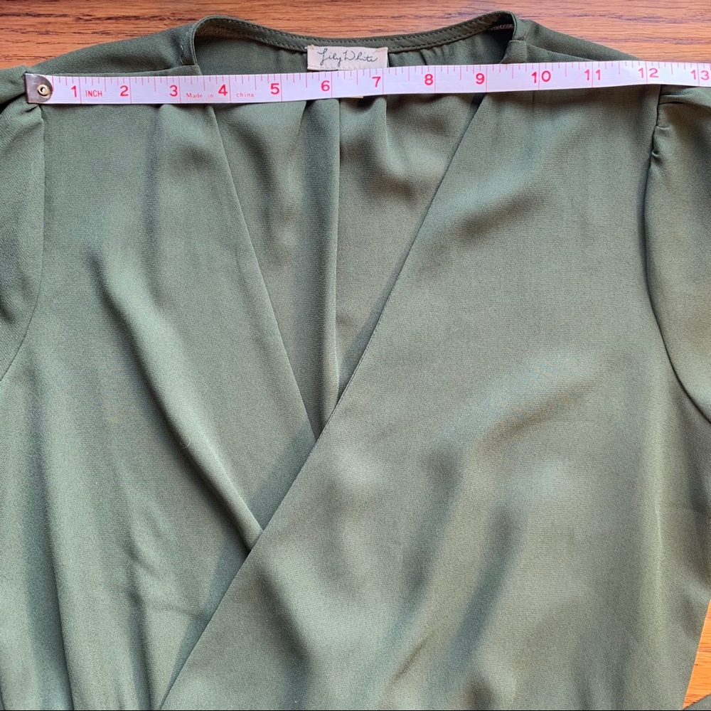 Lily White Cross-Tie Blouse Gathered Short Sleeve - Picture 9 of 15